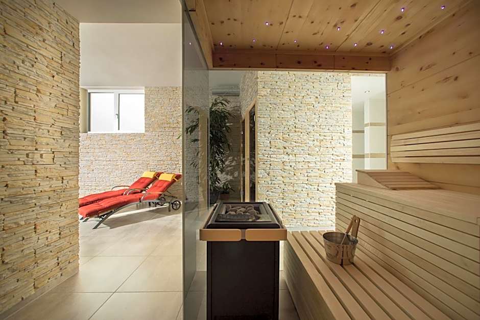 SCHACHENWALD Hotel & Restaurant I Free Parking