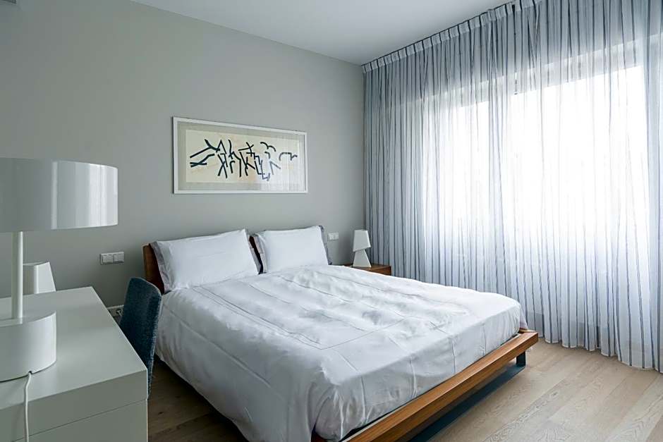 Four Stars Aparthotel