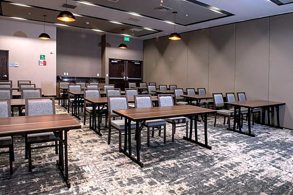 Courtyard by Marriott San Luis Potosi, Los Lagos