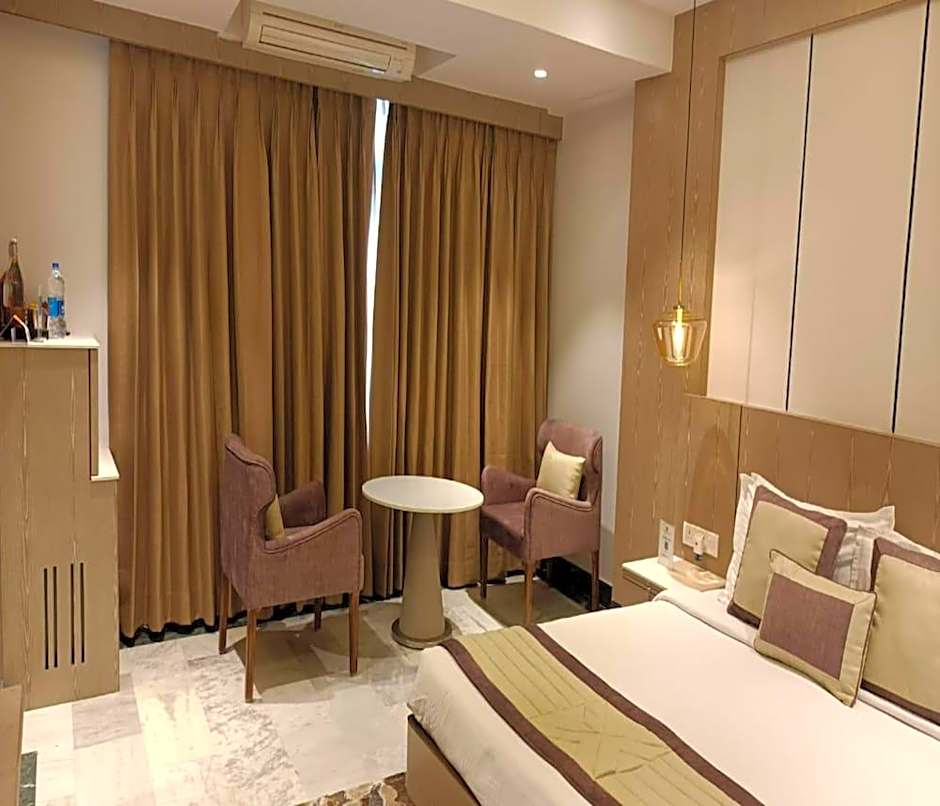 CAPITOL RESIDENCY