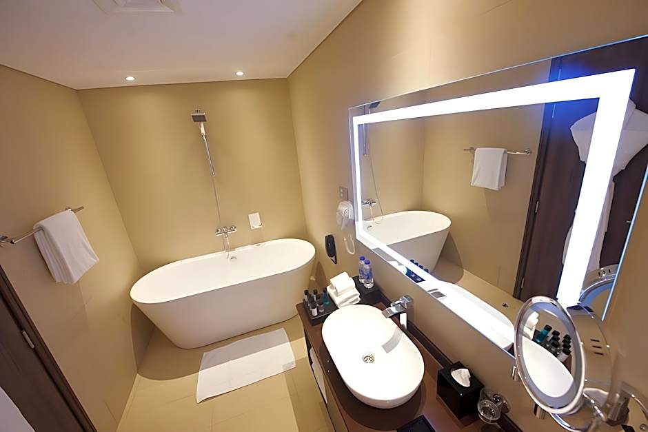 Carnelian Muscat - Airport Hotel