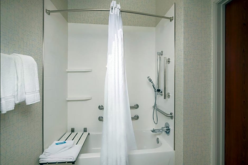 Holiday Inn Express Independence - Kansas City By IHG