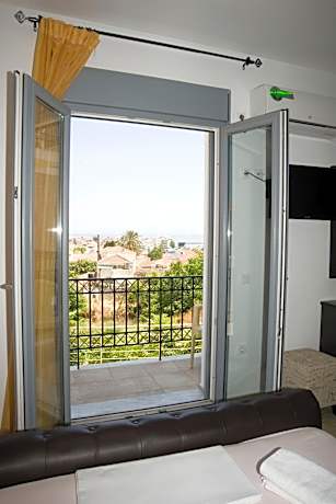 Double Room with Balcony and Sea View