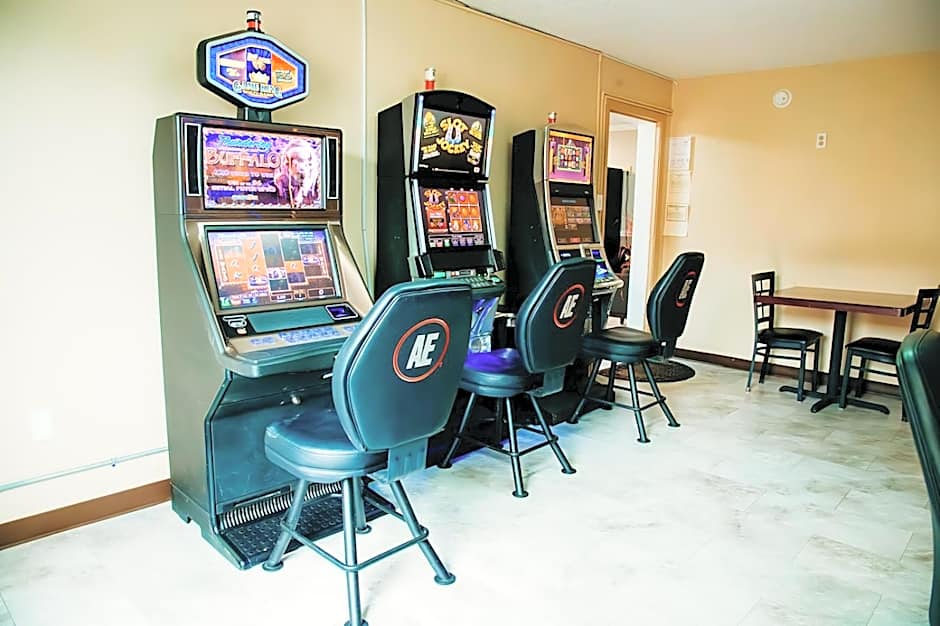Country Garden & Suites-Benton