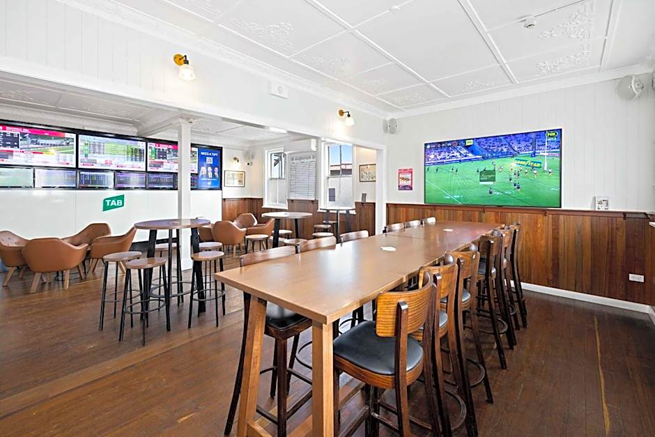 Royal Hotel Kew