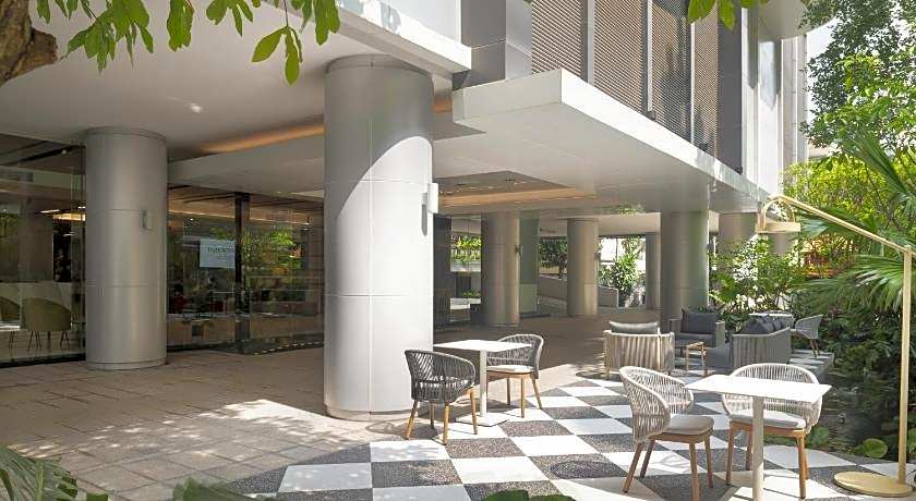 PARKROYAL Suites Bangkok