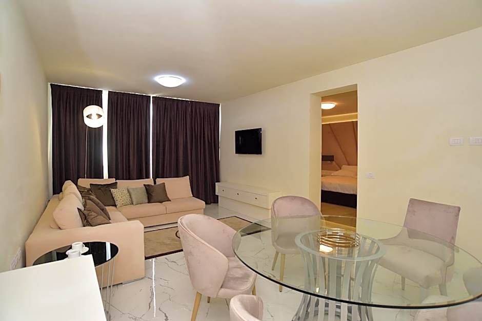 M2 Hotel