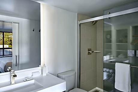 2 Double Beds Non-Smoking