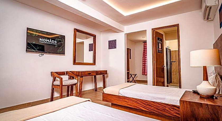 Nomads Party Hotel & Hostel