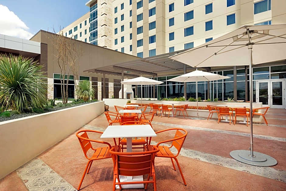 Embassy Suites By Hilton San Antonio Landmark