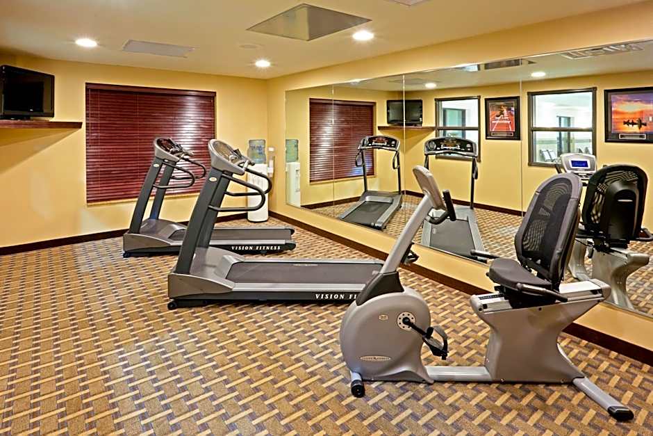 Holiday Inn Express & Suites Syracuse North - Airport Area by IHG