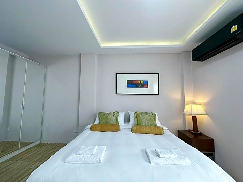 Daddy Dream Hotel and Residence