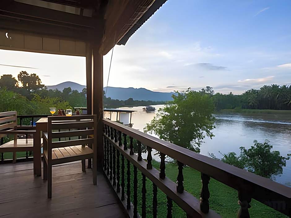 Champa Lodge