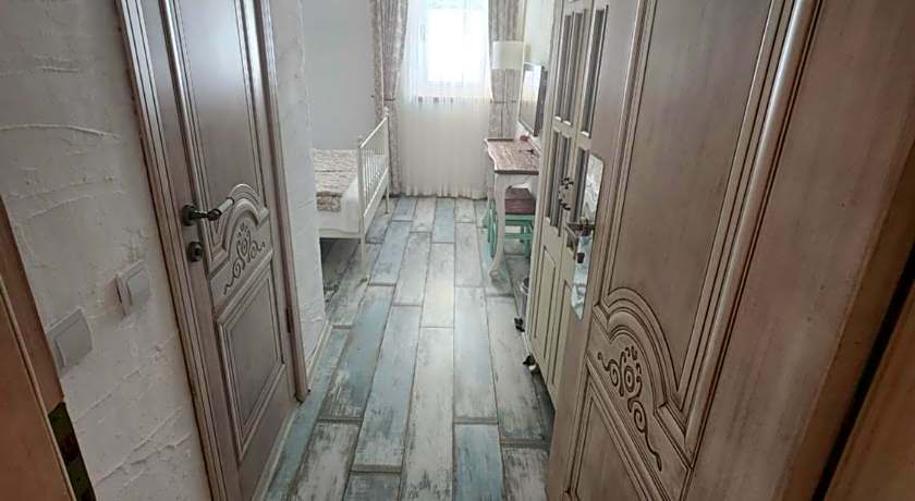 Tarcin Alacati Otel