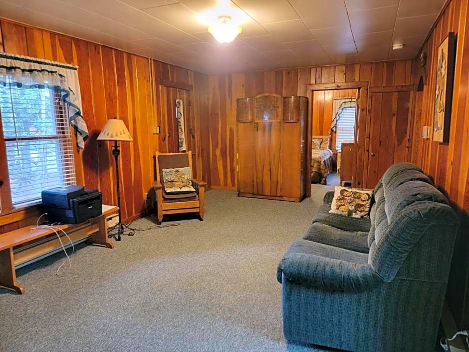 Wagon Wheel Hotel