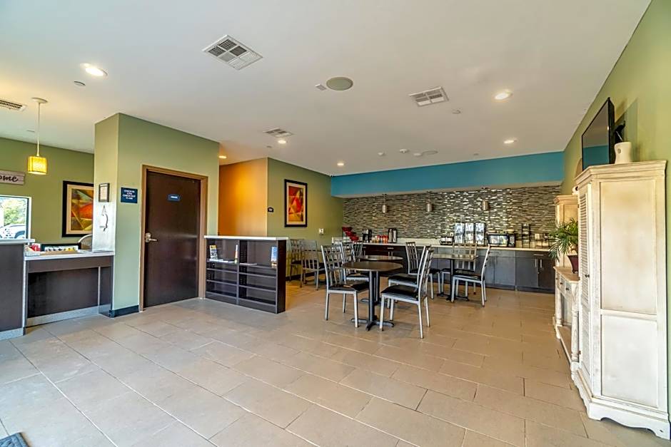 Moulton Inn & Suites By OYO