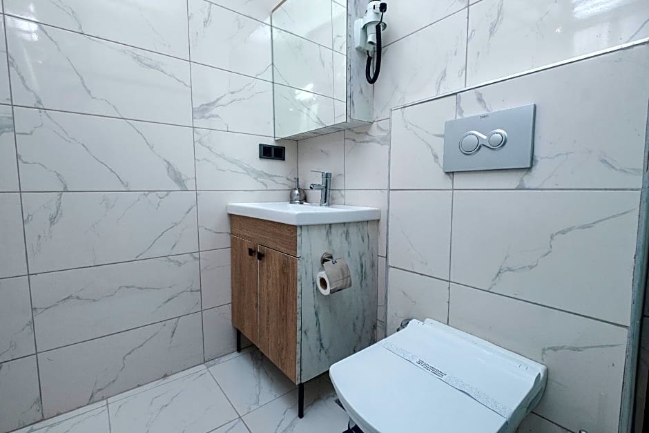 Lavender Airport Hotel