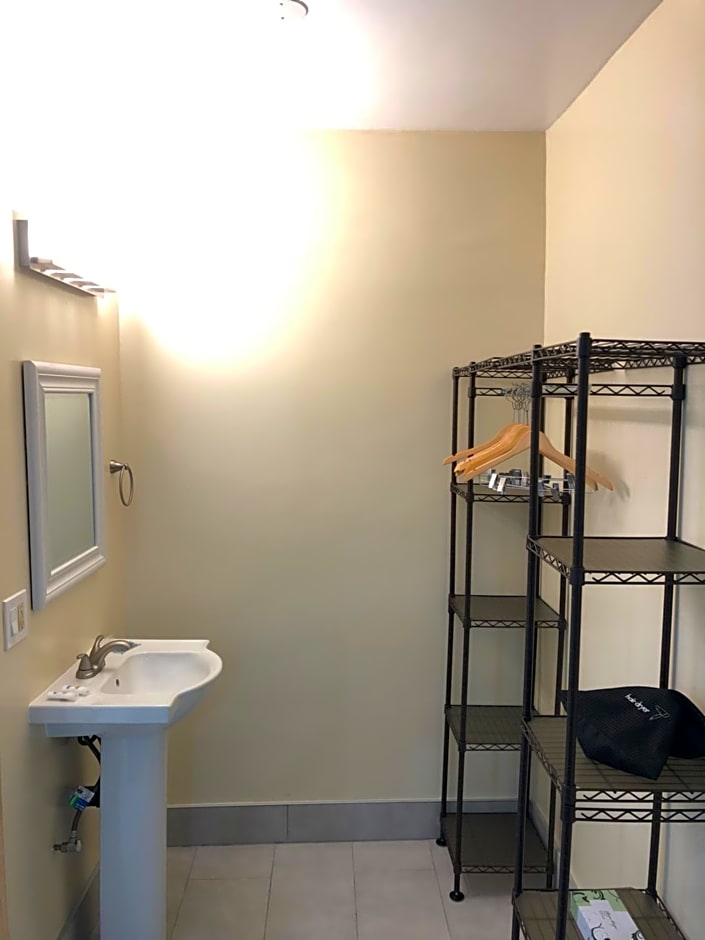 24 Hours Motel