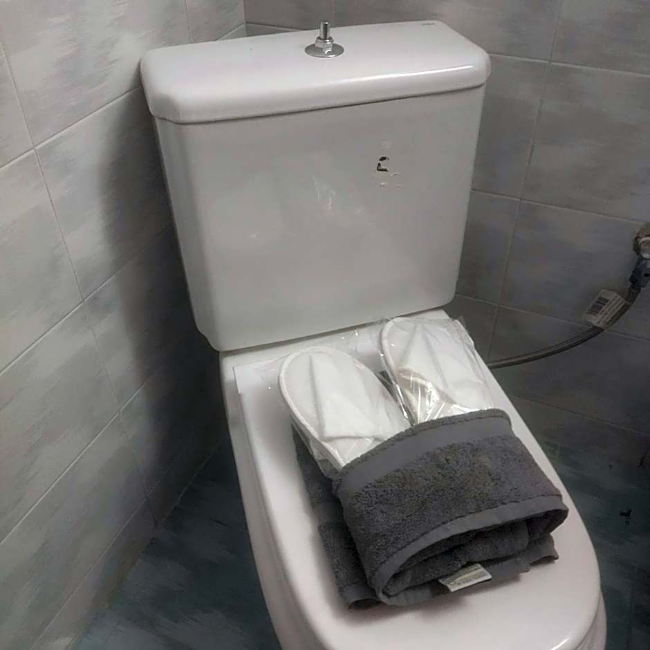 PELEKAN rooms and apartments athina 11