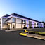 Days Inn & Suites by Wyndham Fayetteville NW Ft Bragg