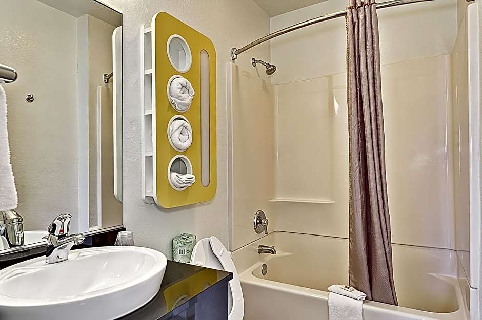 Motel 6-Villa Park, IL - Chicago West