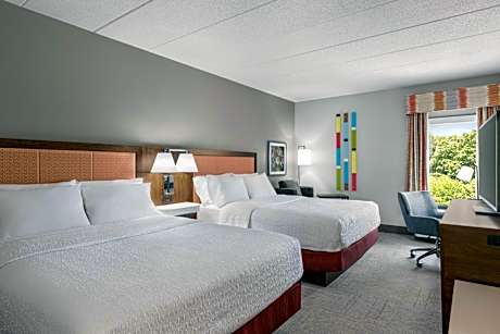 Queen Room with Two Queen Beds and Roll-In Shower - Mobility and Hearing Access/Non-Smoking