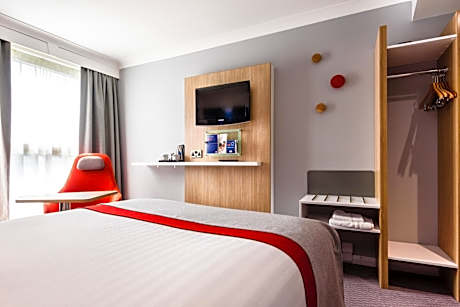 Double Room with Free Hot Breakfast - Accessible