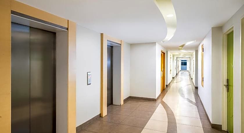 Zest Hotel Harbour Bay Batam