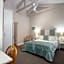 138 Marine Beachfront Guesthouse