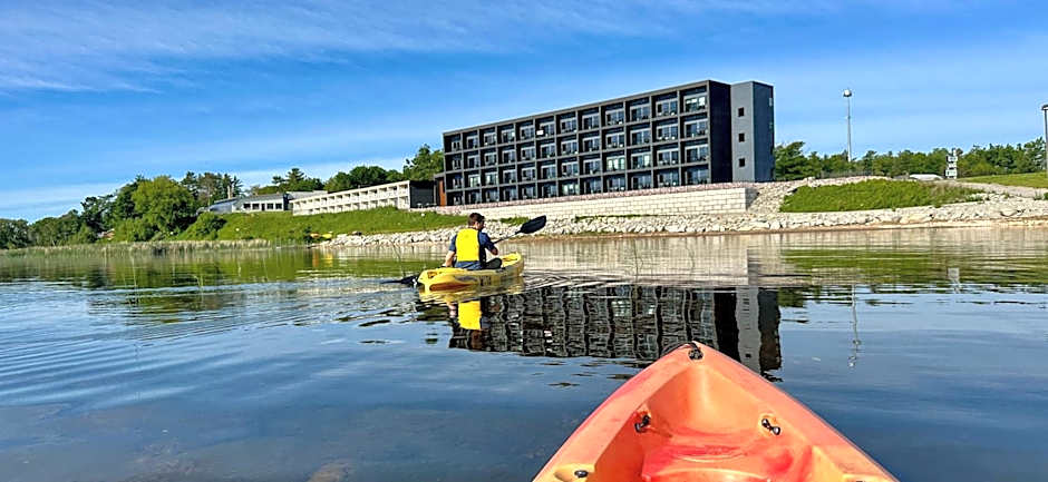 Terrace Bay Hotel - Lakefront