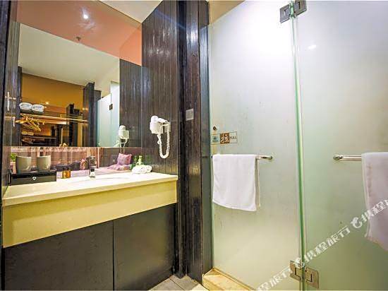 Yiju Hotel (Ningbo Southern Business District Mingzhou Hospital)