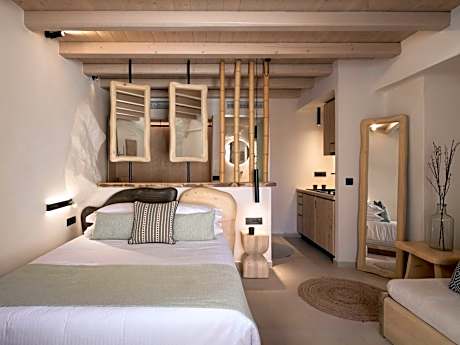 Junior Signature Suite