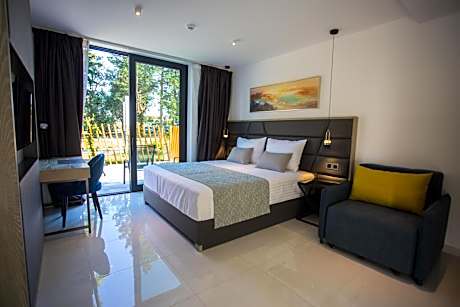 Deluxe Double Room with Balcony