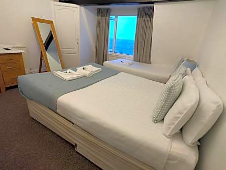 Deluxe Triple Room with Sea View