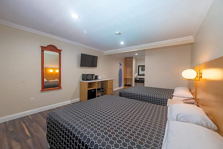 Hollywood City Inn