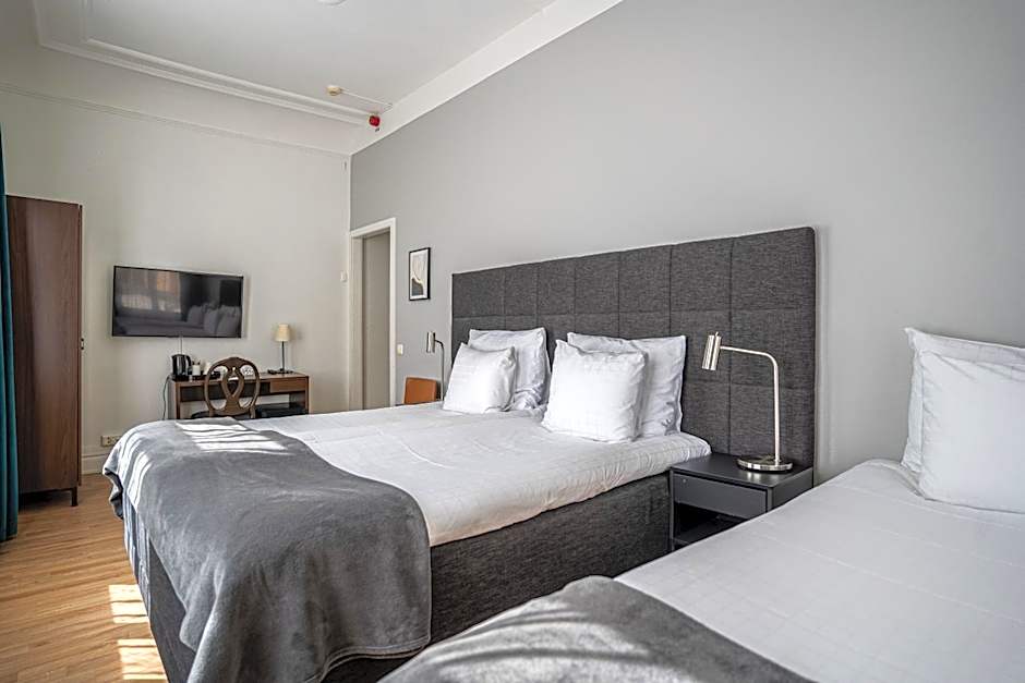 Queen's Hotel by First Hotels