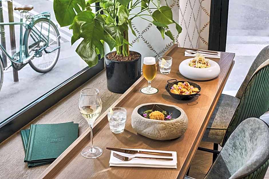 NH Paris Champs- Elysees