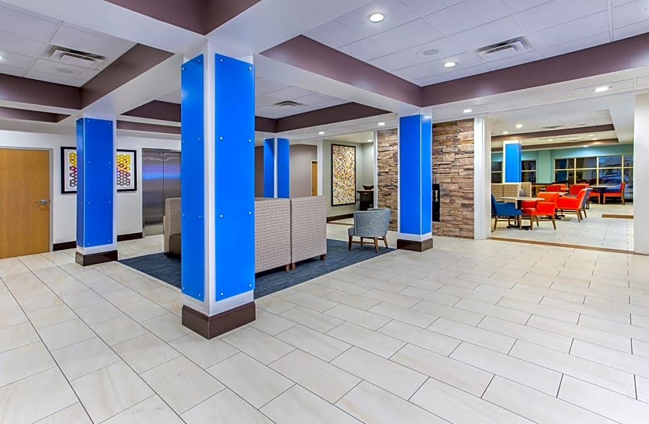 Holiday Inn Express & Suites Morristown, an IHG Hotel
