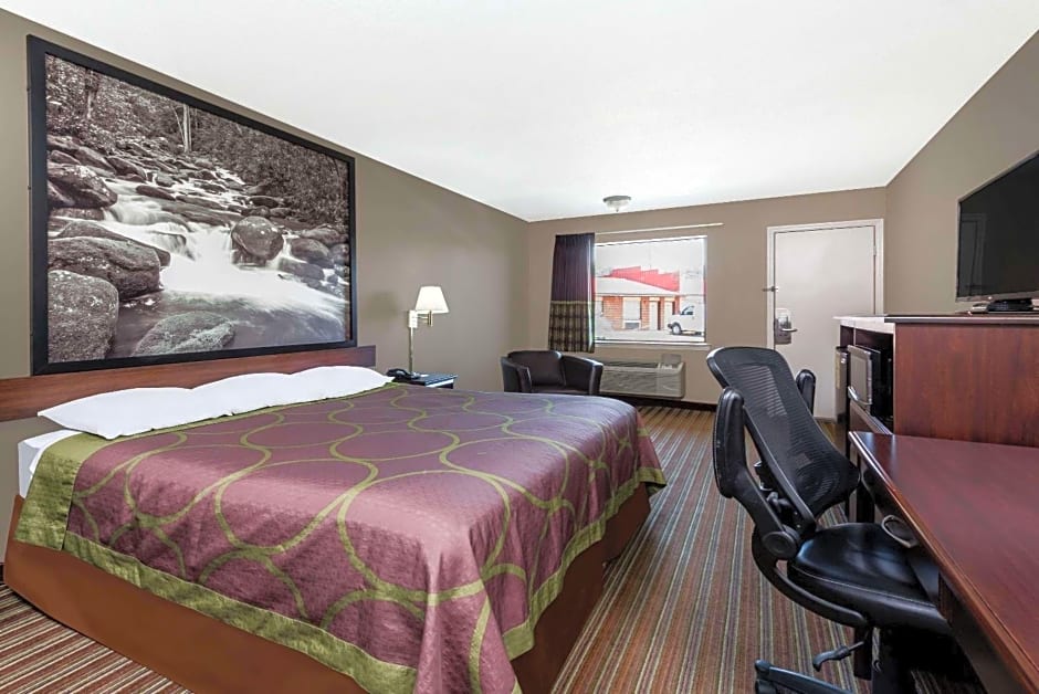 Super 8 by Wyndham Chattanooga Ooltewah