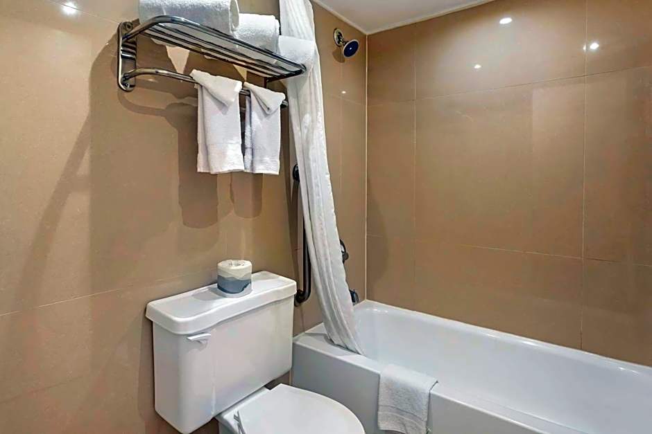 Best Western Mill River Manor