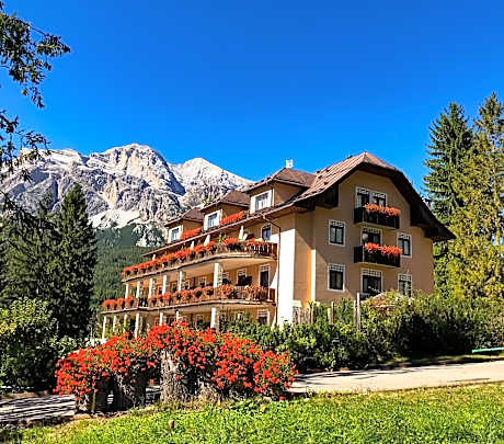 Boutique Hotel Villa Blu Cortina D'Ampezzo
