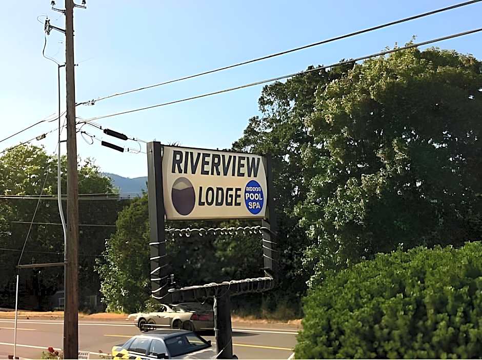 Riverview Lodge