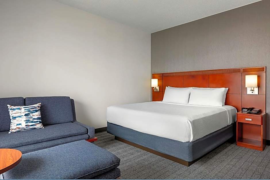Courtyard by Marriott Minneapolis-St. Paul Airport