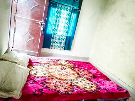 OYO HOME 700069 Akhil Oyo Rooms