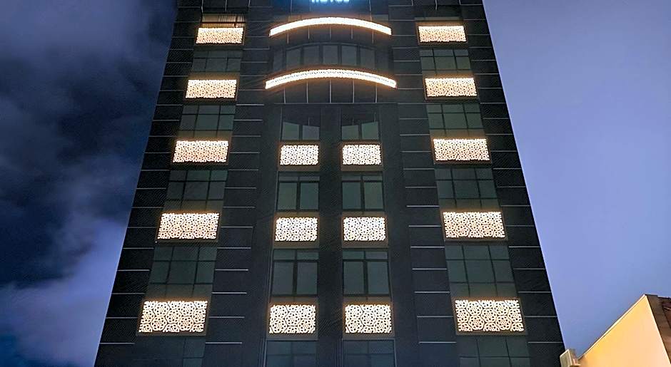 ZOOM HOTEL