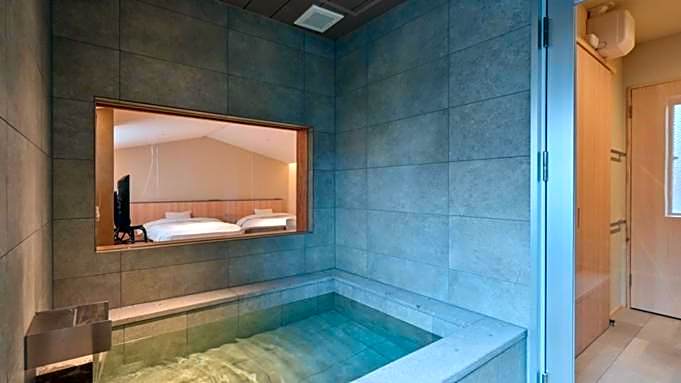 Ureshino Onsen Yusyuku Sarayama