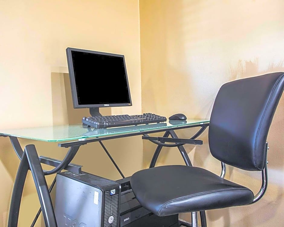 Quality Inn Dayton North - Vandalia