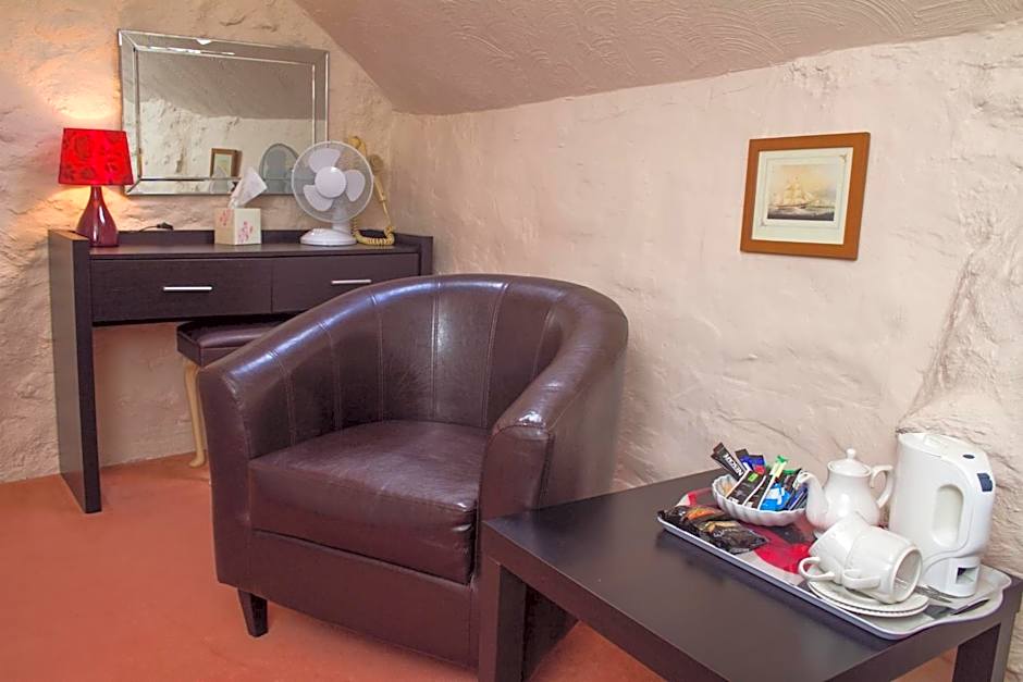 Gwesty Minffordd Hotel