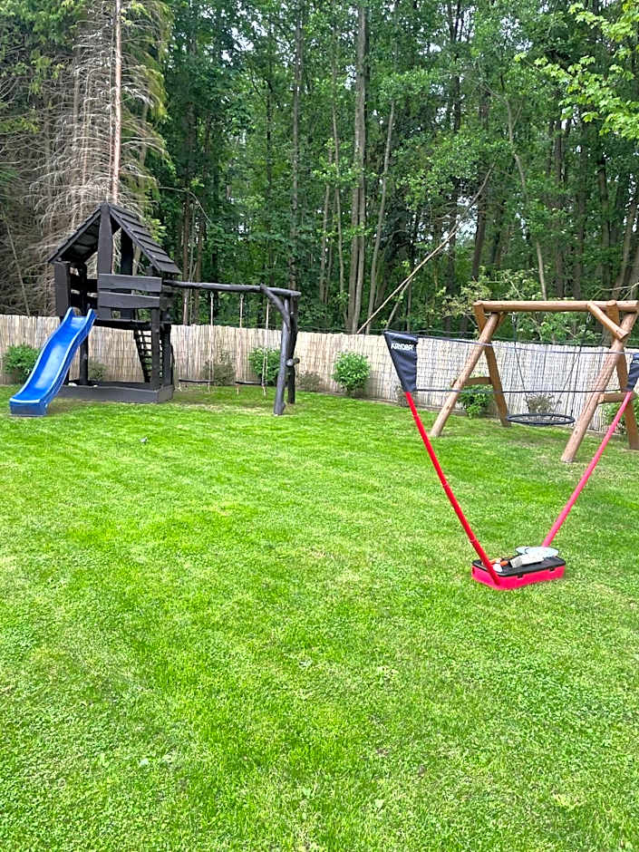 DOMKI Sosnowy Holiday Park