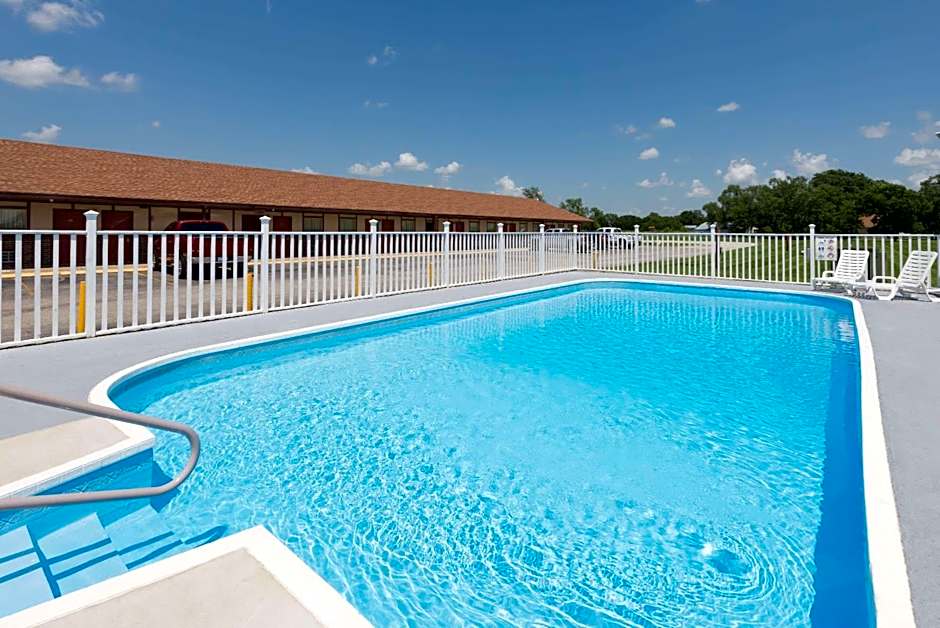 Americas Best Value Inn Chanute